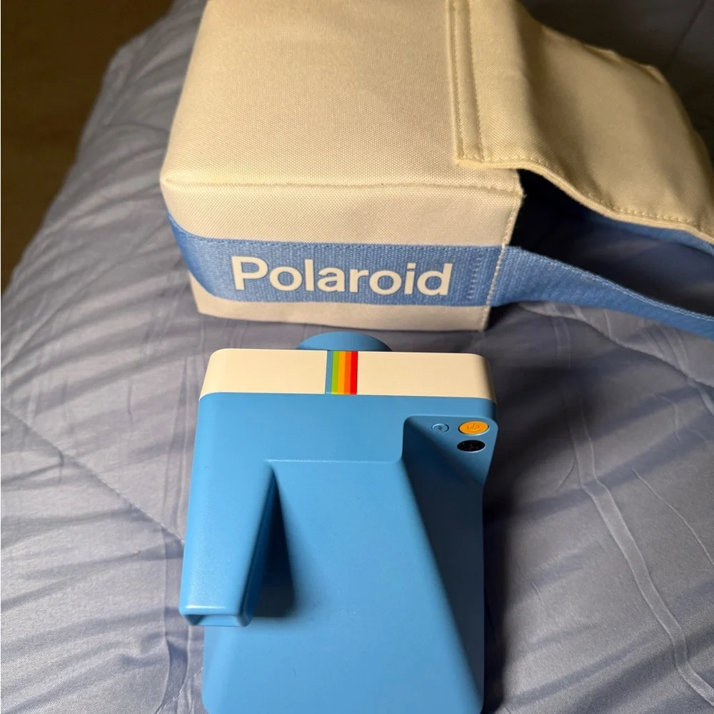 Polaroid Now Instant Camera - Blue and White